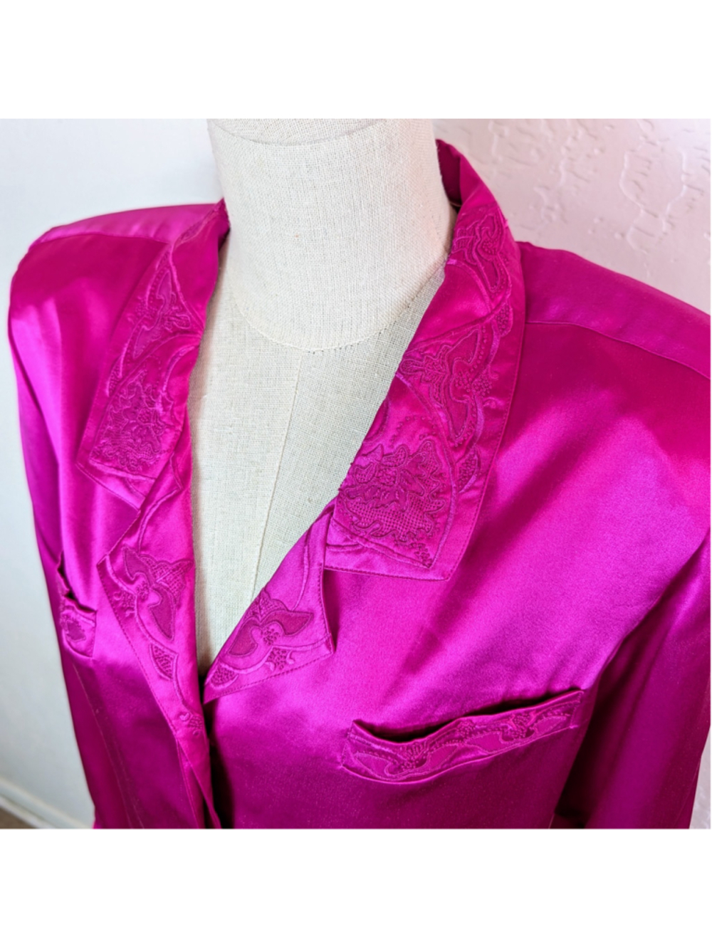 Vintage 100% Silk Fuchsia Western Blouse Size 8 Embroidered Hidden Placket Glam - Picture 13 of 16